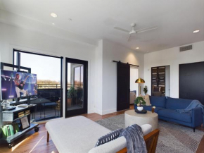 Foxy - 4 City View Homes - 12 South